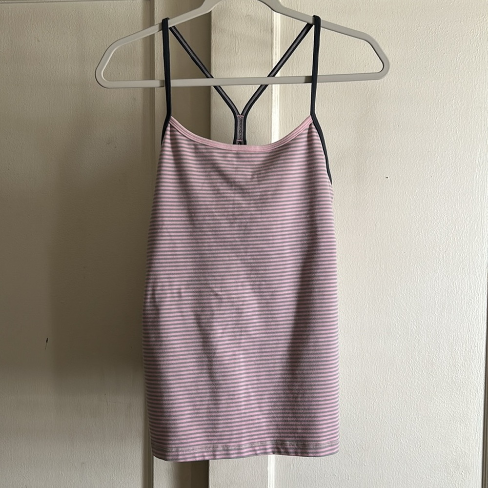Really Cute Lululemon Power Y Tank w/Manifesto inner bra pink & gray Striped